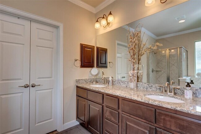 Building Photo - 3 Galleta Ct