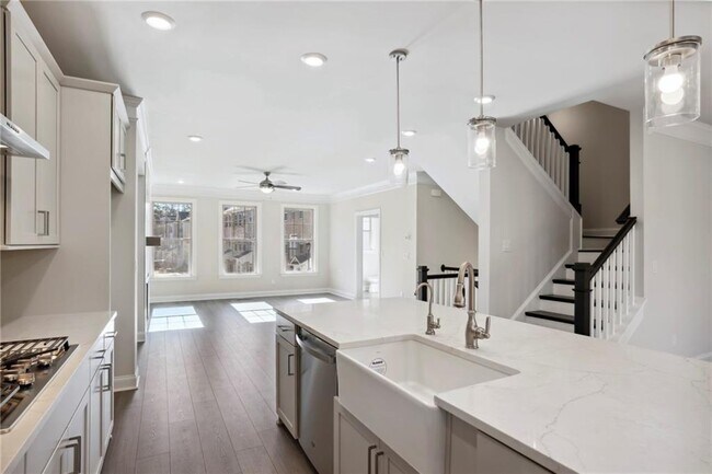 Building Photo - 1358 Live Oak Ln