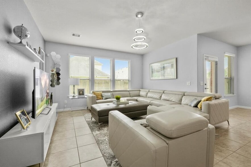 Building Photo - 19911 Mulberry Pine Ln