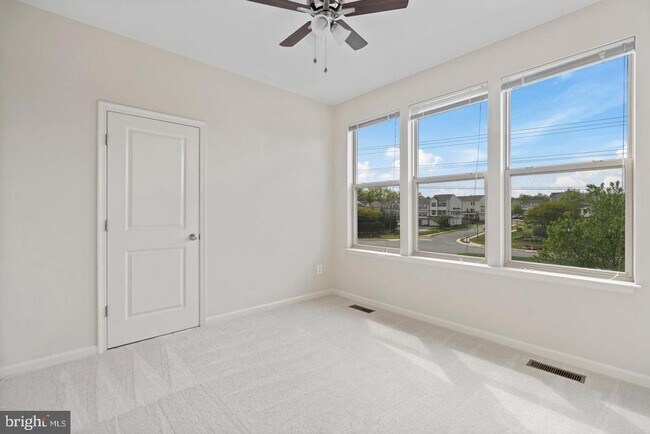 Building Photo - 23322 Evening Primrose Square