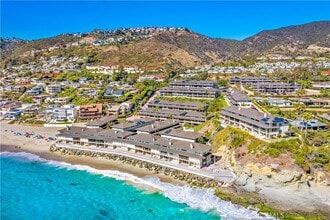Building Photo - 3 Blue Lagoon