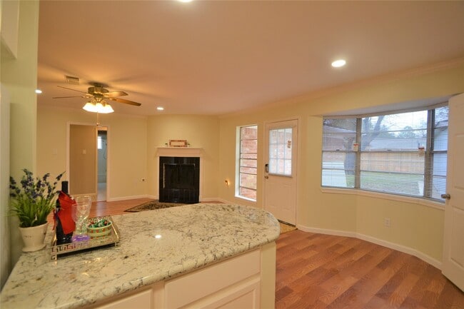Building Photo - 12711 Westleigh Dr
