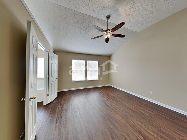 Building Photo - 4073 Sherbourne Dr