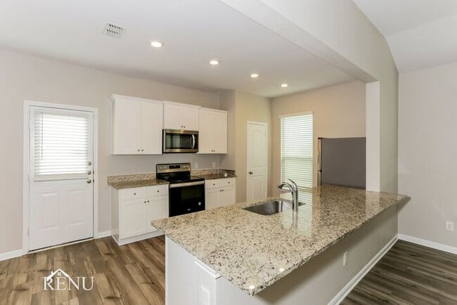 Building Photo - 2026 Delta Downs Dr