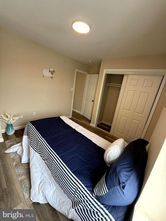 Building Photo - 1026 E North Ave