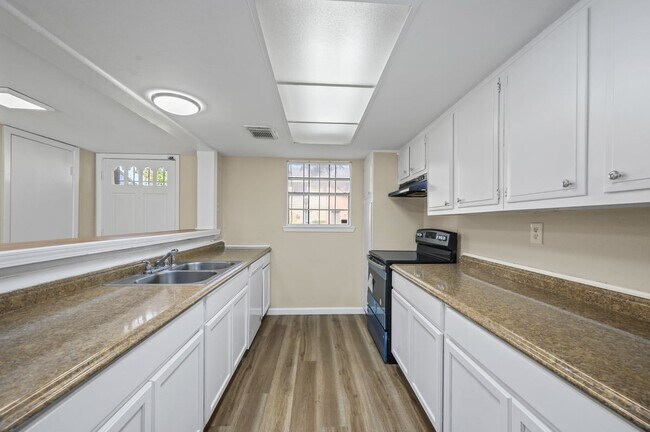 Building Photo - 7236 Crownwest St