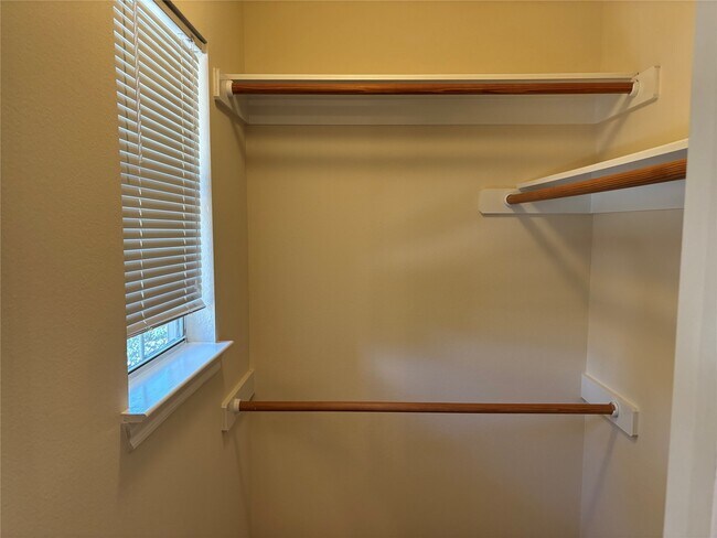 Building Photo - 25306 Calderstone Ct
