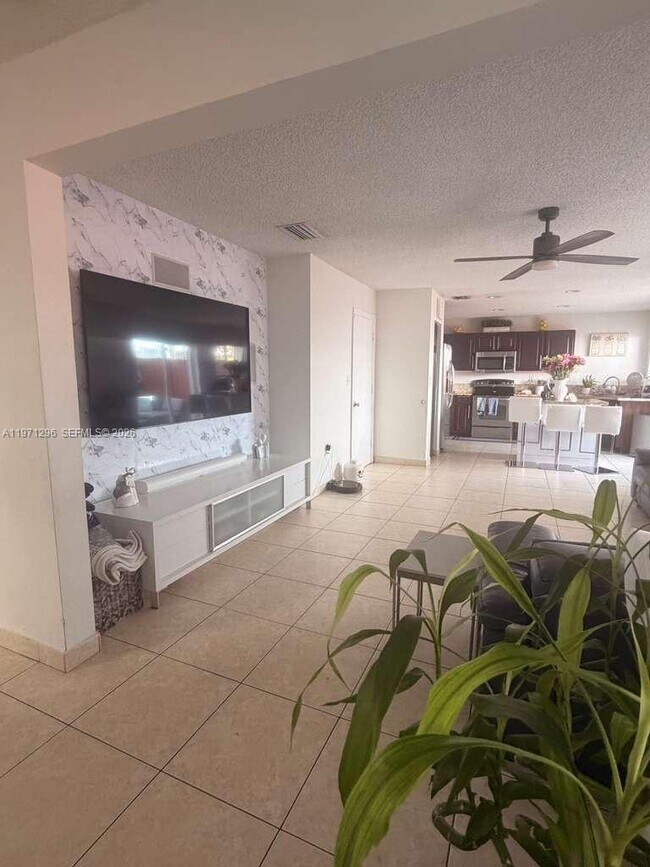 Building Photo - 10863 NW 53rd Ln