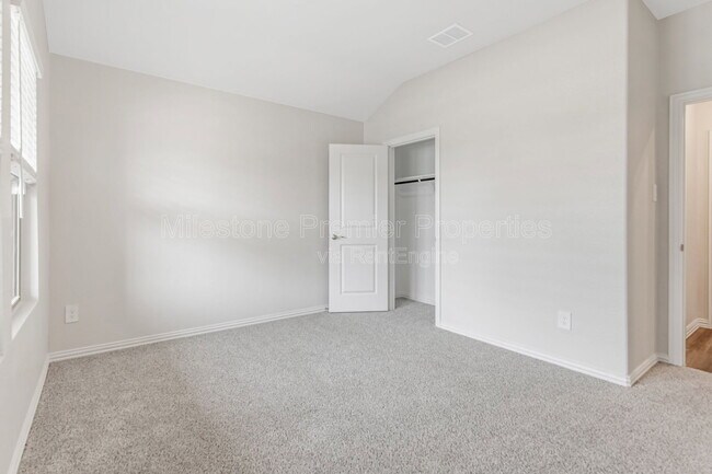 Building Photo - 2200 Dunbar Dr