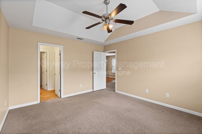 Building Photo - 208 Satomi Way