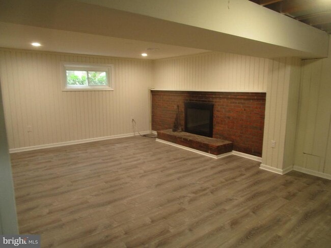 Building Photo - 10318 Aster Ln