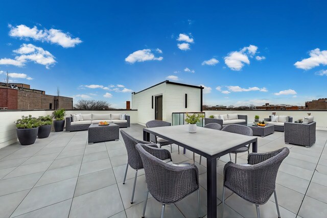 Building Photo - 5015 N Lincoln Ave