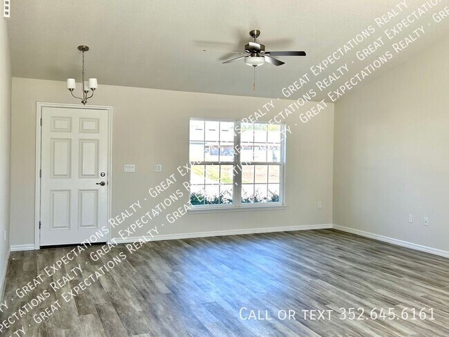 Building Photo - 678 Walkertown Dr