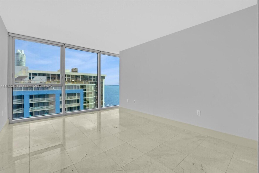 Building Photo - 2101 Brickell Ave
