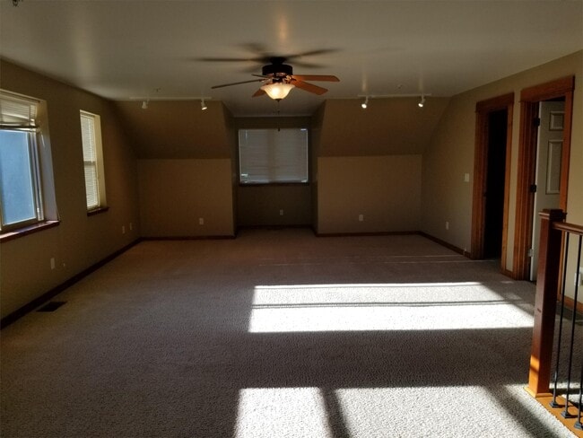 Building Photo - 202 Dogwood Dr