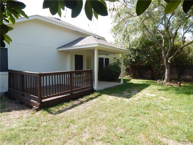 Building Photo - 1622 Balmorhea Ln