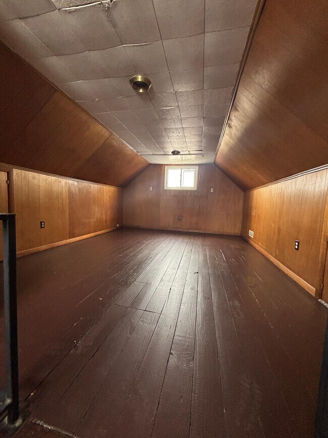 Building Photo - 18603 Arrowhead Ave