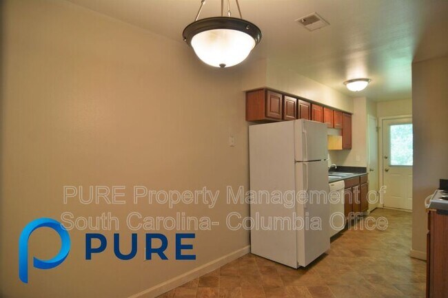 Building Photo - 1658 Horseshoe Dr