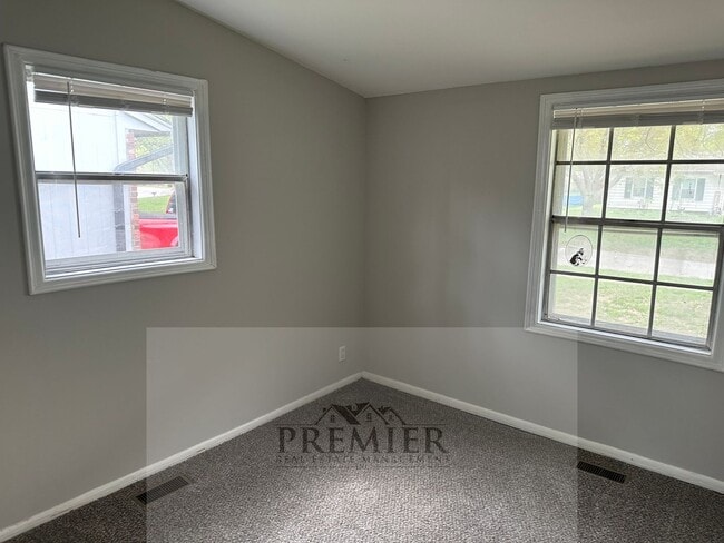 Building Photo - 505 N Geronimo Dr