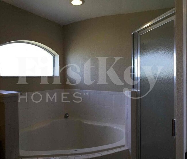 Building Photo - 3668 Sandhill Crane Dr