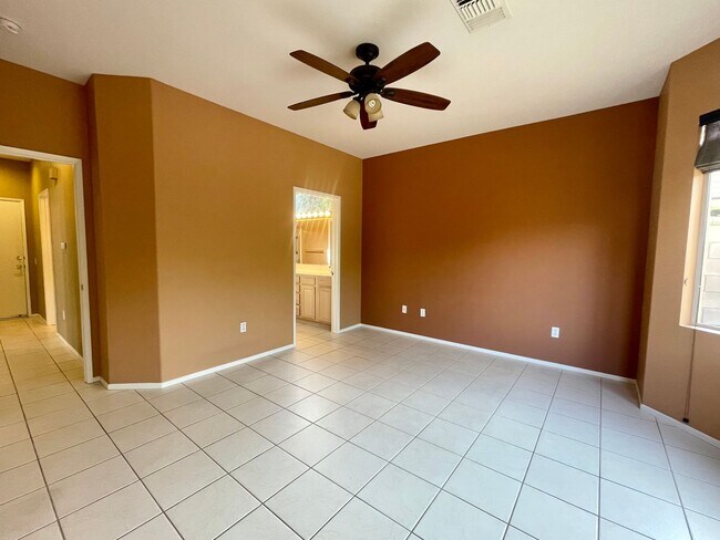 Building Photo - 78294 Bovee Cir