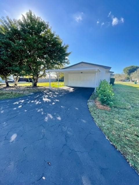 Building Photo - 17051 SW 85th Ave