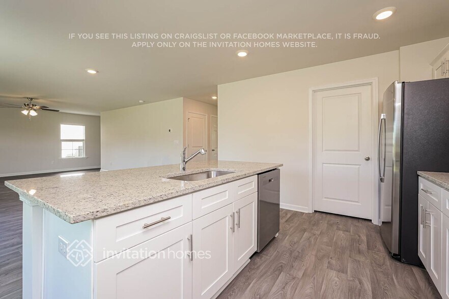 Building Photo - 510 Jack Pine St