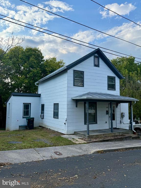 Building Photo - 132 Sharpe St