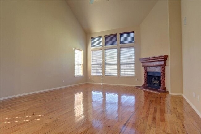 Building Photo - 13393 Mondovi Dr