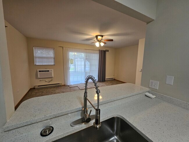 Building Photo - 1548 W Sand Bar Ct