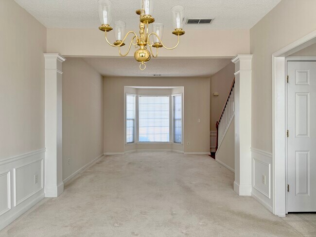 Building Photo - 510 Keeneland Ave