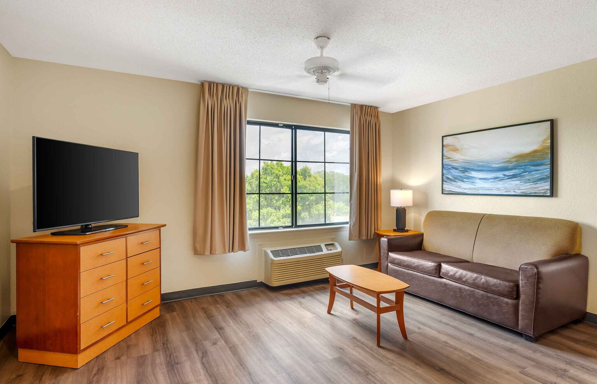 Building Photo - Furnished Studio-Melbourne - Airport