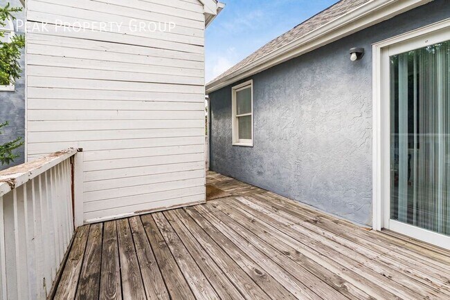 Building Photo - 1231 Indianola Ave