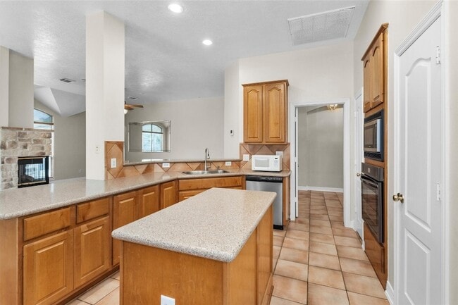 Building Photo - 5307 Summerland Ridge Ct