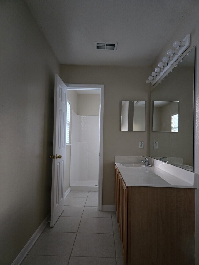 Building Photo - 12473 Woodbury Cove Dr