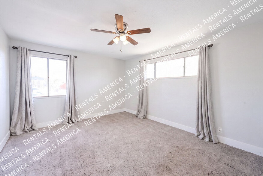 Building Photo - 2110 W Greenbriar Dr