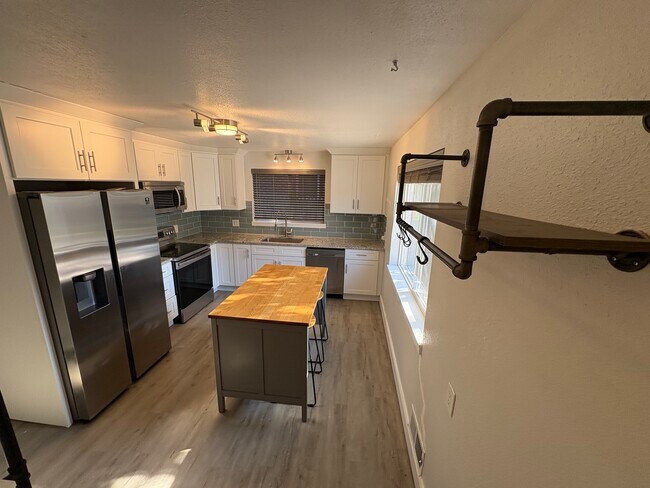 Building Photo - 3361 Krameria St