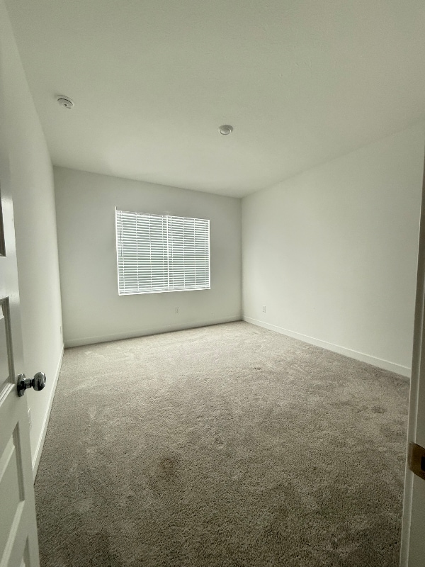 Building Photo - 2791 Linwood Ave