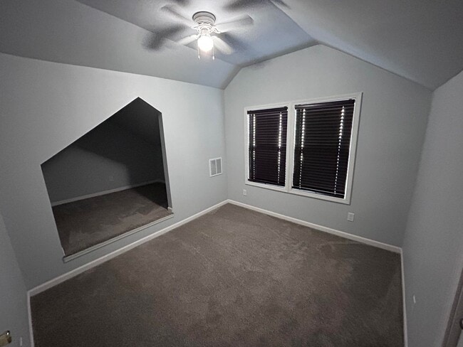 Building Photo - 2757 Dekalb St