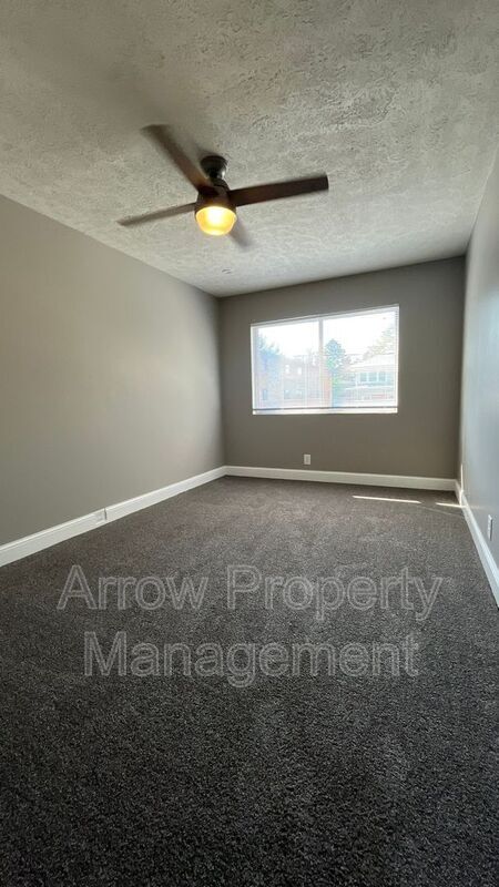 Building Photo - 1215 E Street-8