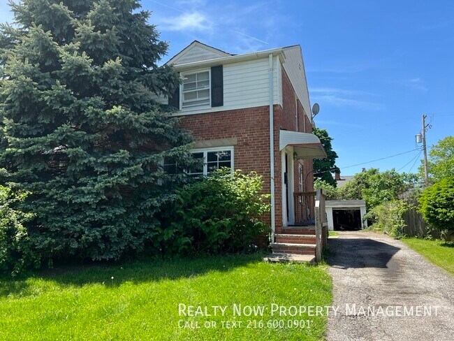 Building Photo - 3402 Westbury Rd