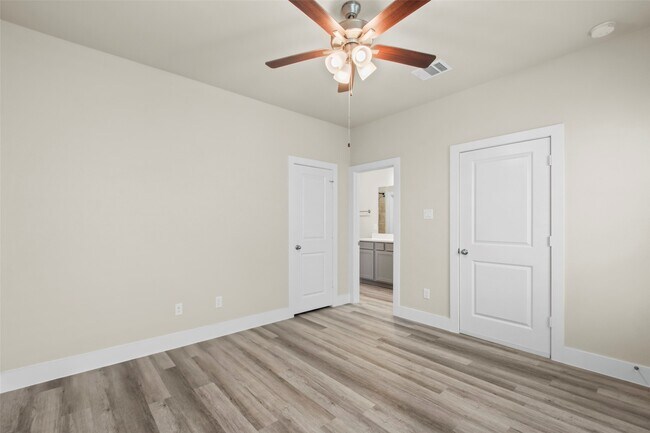Building Photo - 9012 Lonestar Creekbend Ln