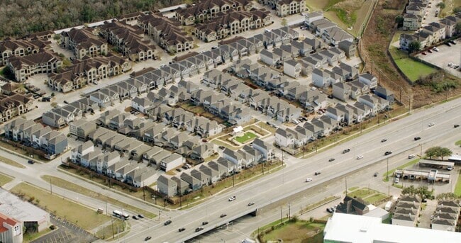 Aerial Photo - Valencia Place Apartments