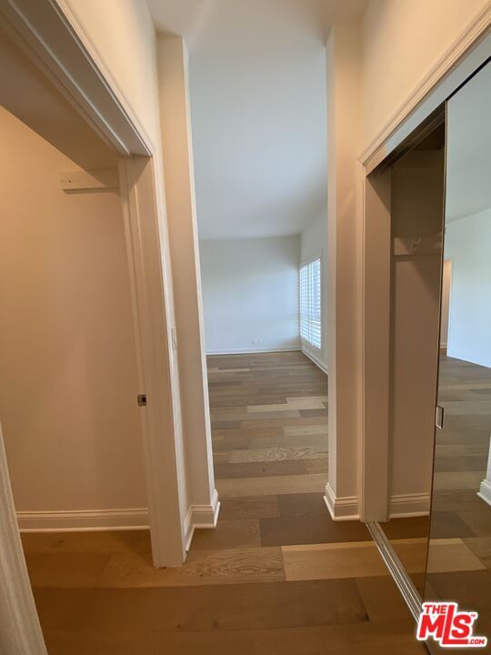 Building Photo - 125 S Elm Dr