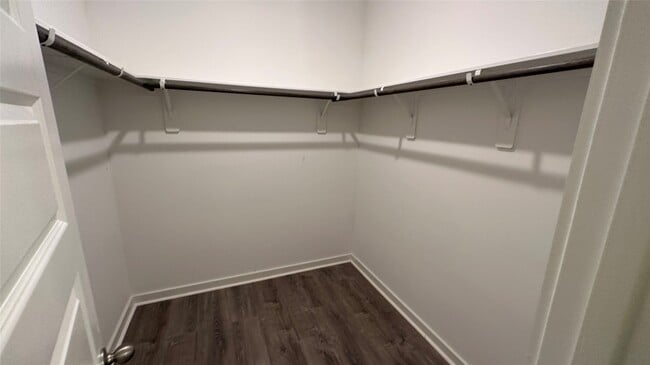 Building Photo - 9812 Grosbeak Ln