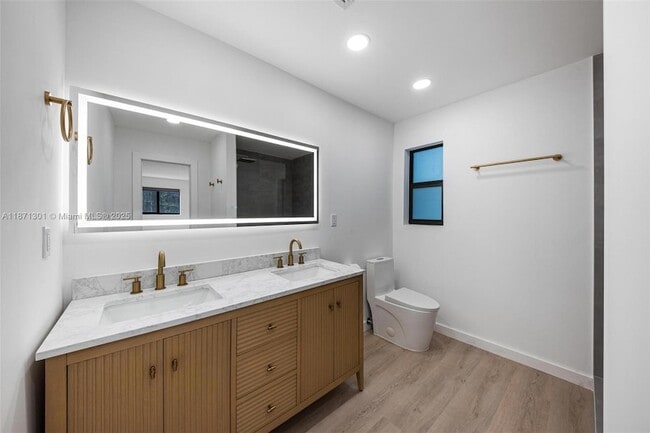 Building Photo - 7401 Miami View Dr