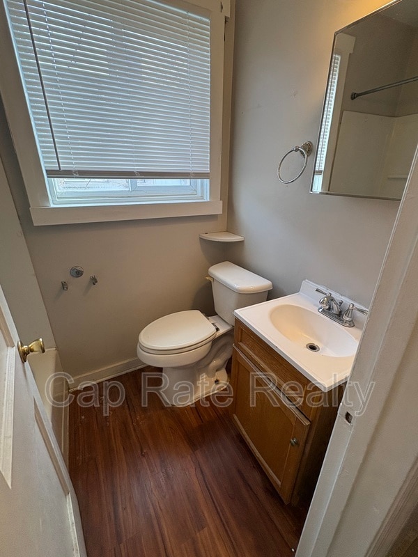 Building Photo - 1042 Loretta Ave