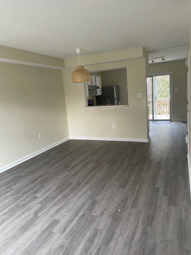 Building Photo - 14369 Newbern Loop