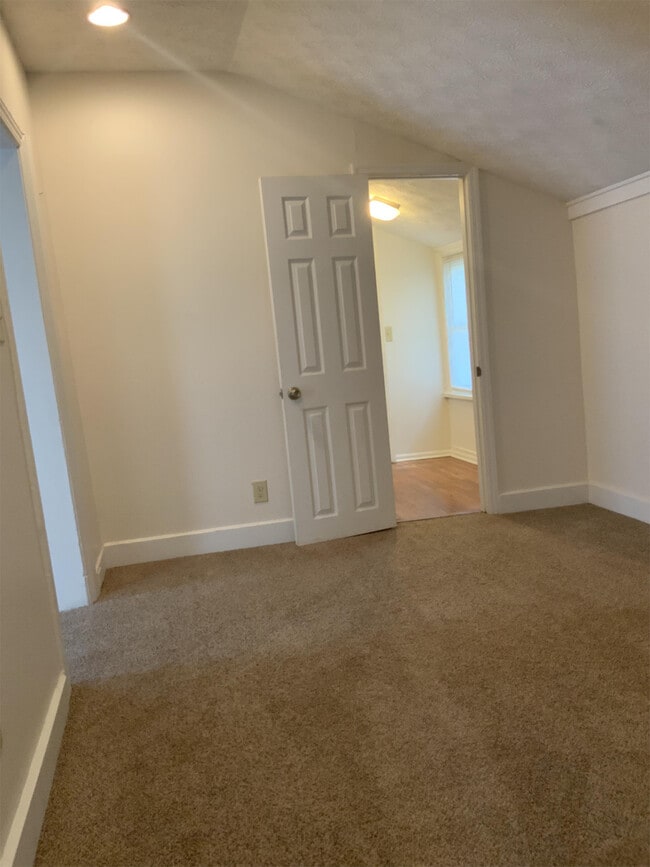 Building Photo - 344 Watt St