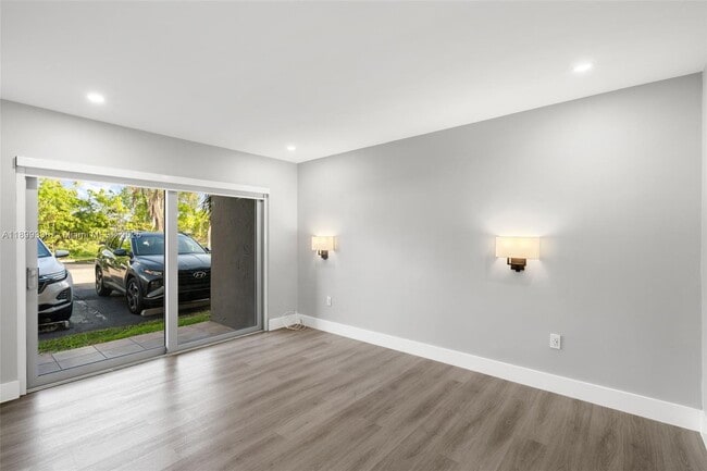 Building Photo - 9405 SW 76th St